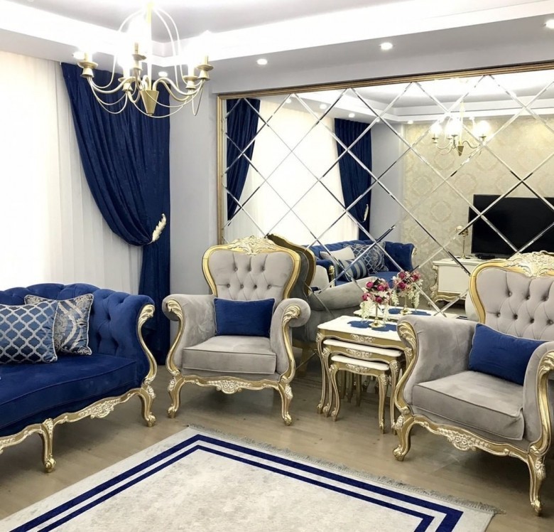 Bu Salonda Klasik Stil Güçlü Renkler, Lüks Dokularla Göz Alıyor - Classic Style Strong Colors in this Salon, Luxury Textures