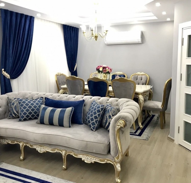 Bu Salonda Klasik Stil Güçlü Renkler, Lüks Dokularla Göz Alıyor - Classic Style Strong Colors in this Salon, Luxury Textures