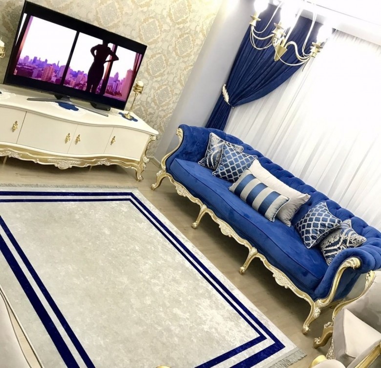 Bu Salonda Klasik Stil Güçlü Renkler, Lüks Dokularla Göz Alıyor - Classic Style Strong Colors in this Salon, Luxury Textures