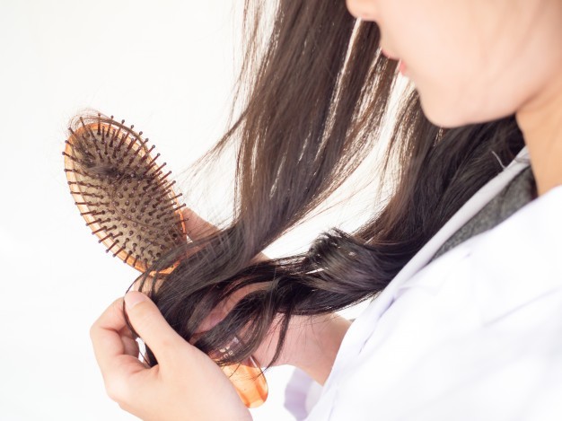 Bayanlarda Saç Dökülmesi - Hair Loss in Women