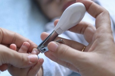 5 Adımda Bebek Tırnağı Kesimi