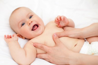 Bebeklere Masajın 6 Faydası