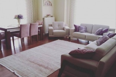 Şükriye hanımın aydınlık ve narin konutu.. - Şükriye lady's bright and delicate house ..